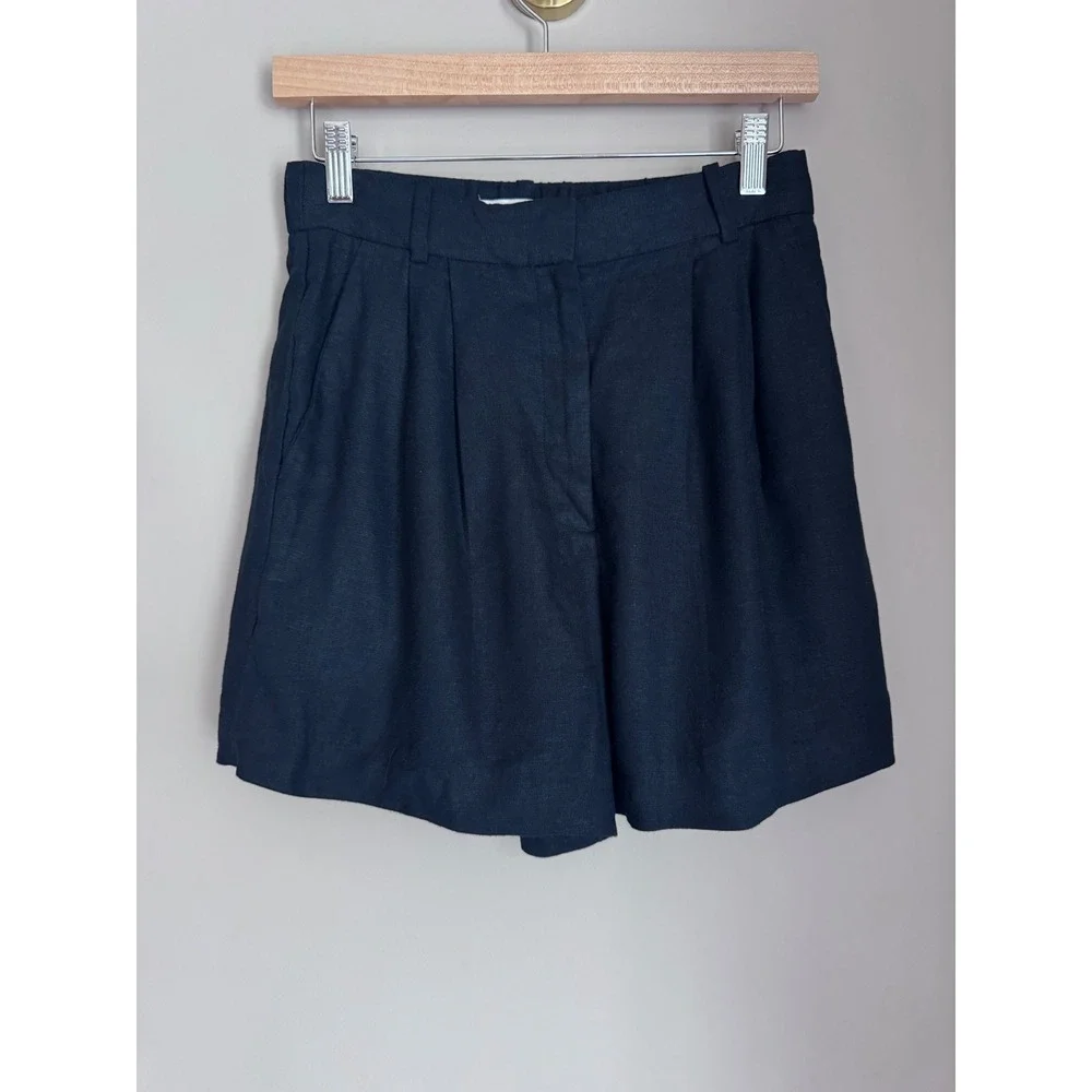 NWT Abercrombie & Fitch Black Linen Blend Pleated High Rise Shorts Size 26 2R